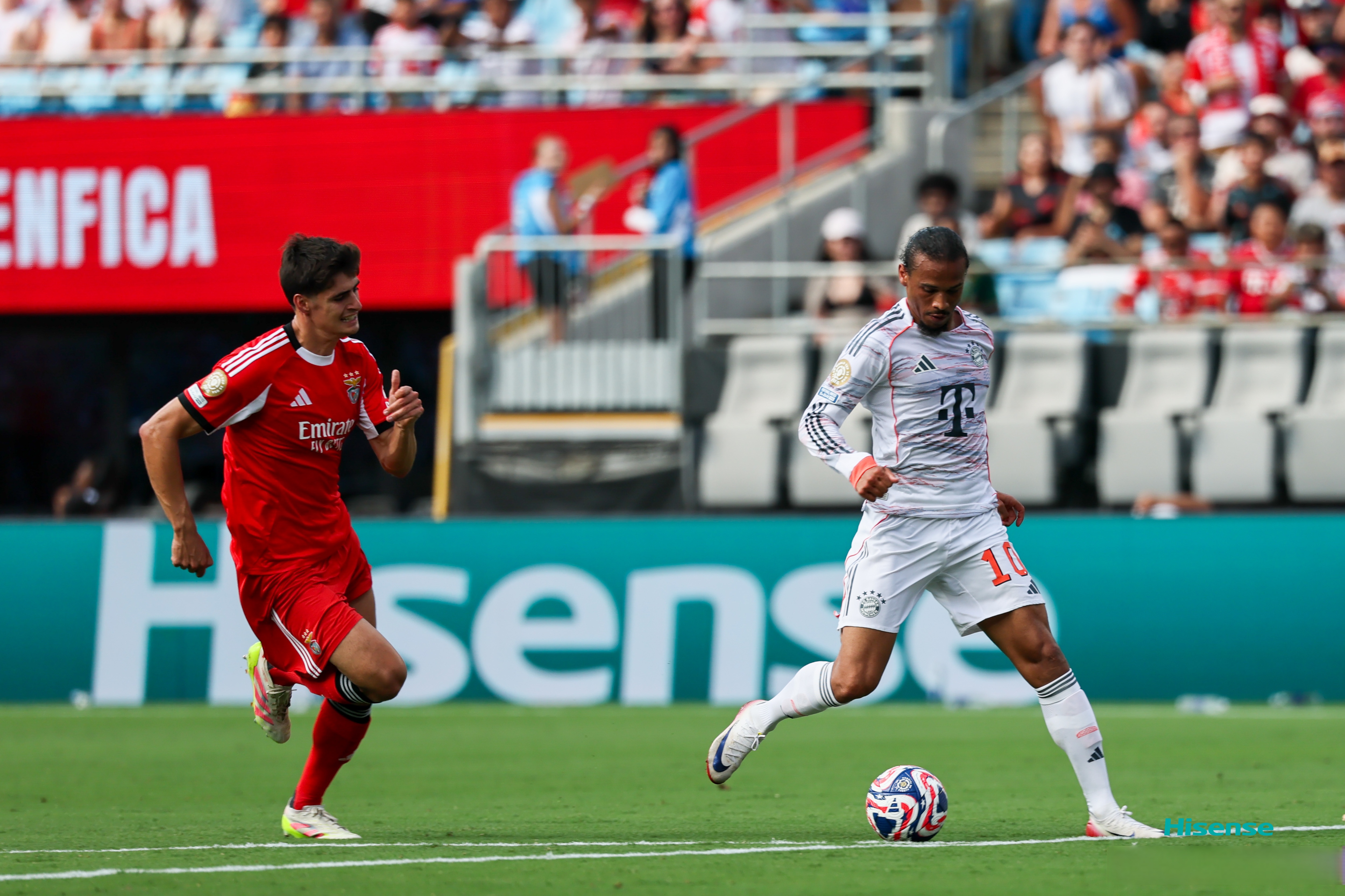 西甲集结日走向成谜，马赛止住颓势，目标明确，赛程密集仍需轮换的简单介绍