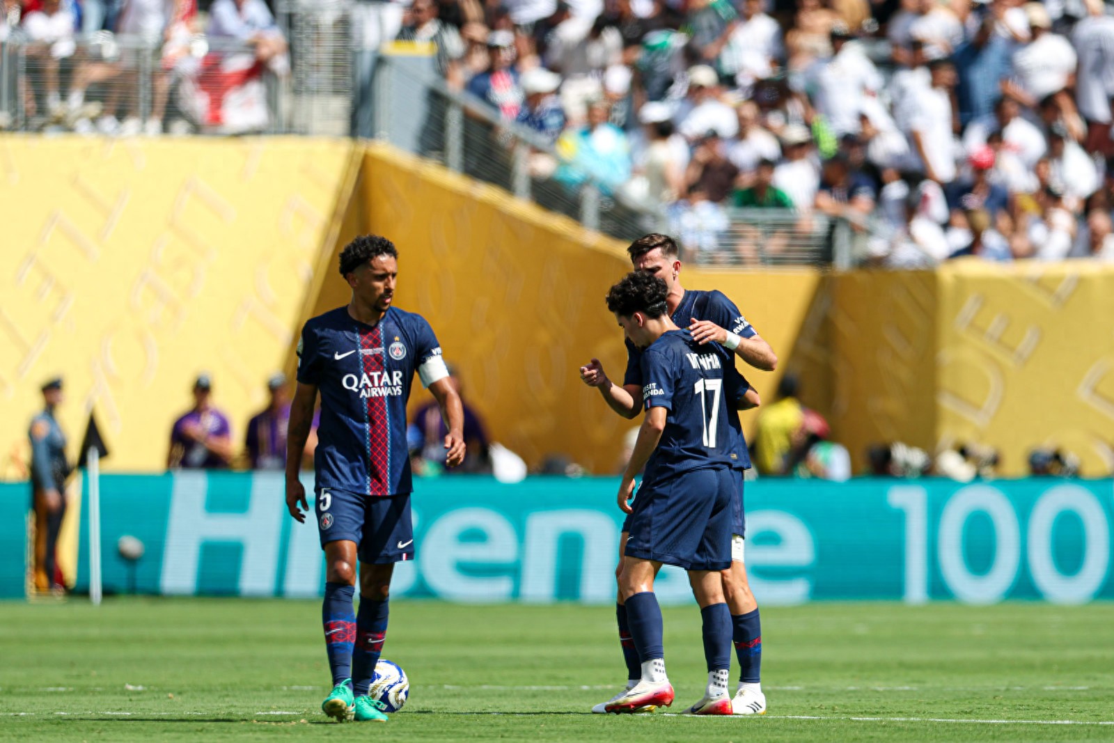 爱游戏官方网站关于英超赛程吃紧；巴塞罗那加时末段门线救险；底气十足；训练强度明显提升的信息