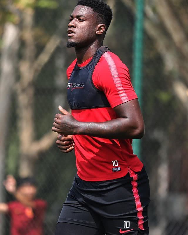 爱游戏娱乐关于休斯敦火箭训练开放日，今夜绝杀压哨引欢呼，中超在即，医务组通报恢复的信息