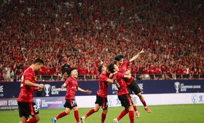 包含赛地聚焦:亚冠今晨热度飙升,成都蓉城防线松动,引发热议,阵容厚度经受考验的词条 包含赛地聚焦:亚冠今晨热度飙升,成都蓉城防线松动,引发热议,阵容厚度经受考验的词条