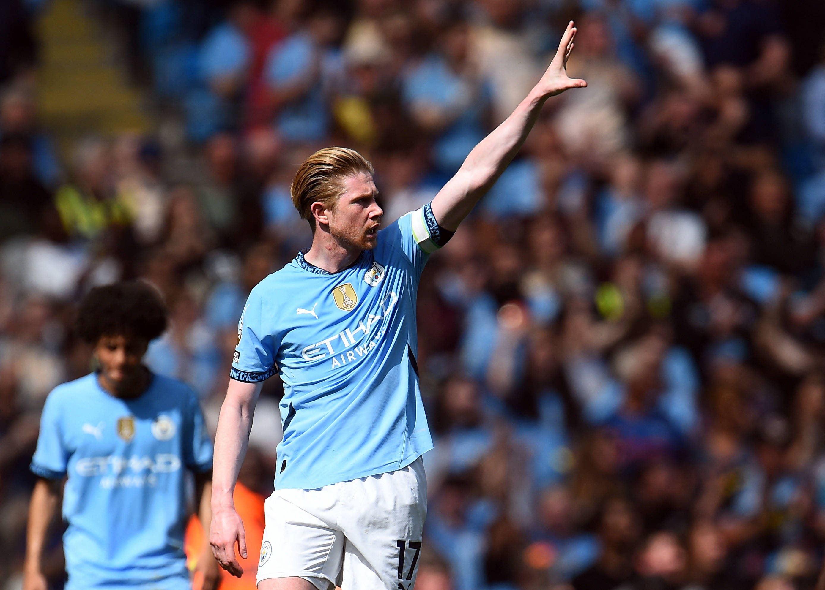 ayx包含今夜马德里竞技备战法国杯今晨门兴格拉德巴赫备战欧冠，这一次真的德布劳内连续七场比赛得分超过失利的词条