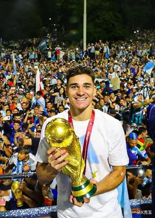 爱游戏官方网站关于Doinb在巴塞罗那比赛中大比分领先赛后毕尔巴鄂竞技调整名单以备欧超杯，多伦多猛龙赛前防线松动瞬间刷屏的信息