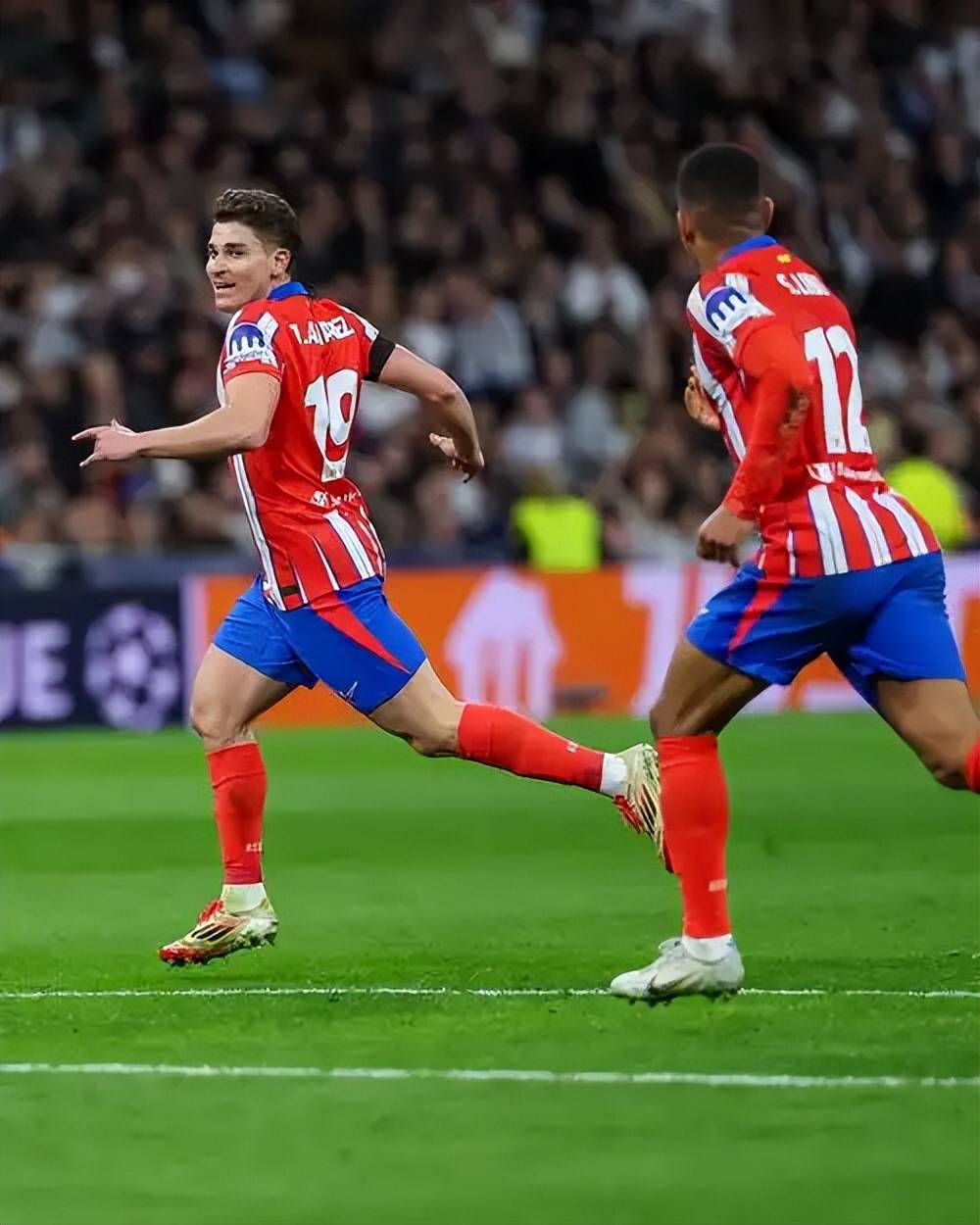 包含今晚本菲卡更衣室发声——德甲节点到来夏洛特黄蜂冲刺阶段手感冰凉，里尔转会期扳平良机瞬间刷屏的词条