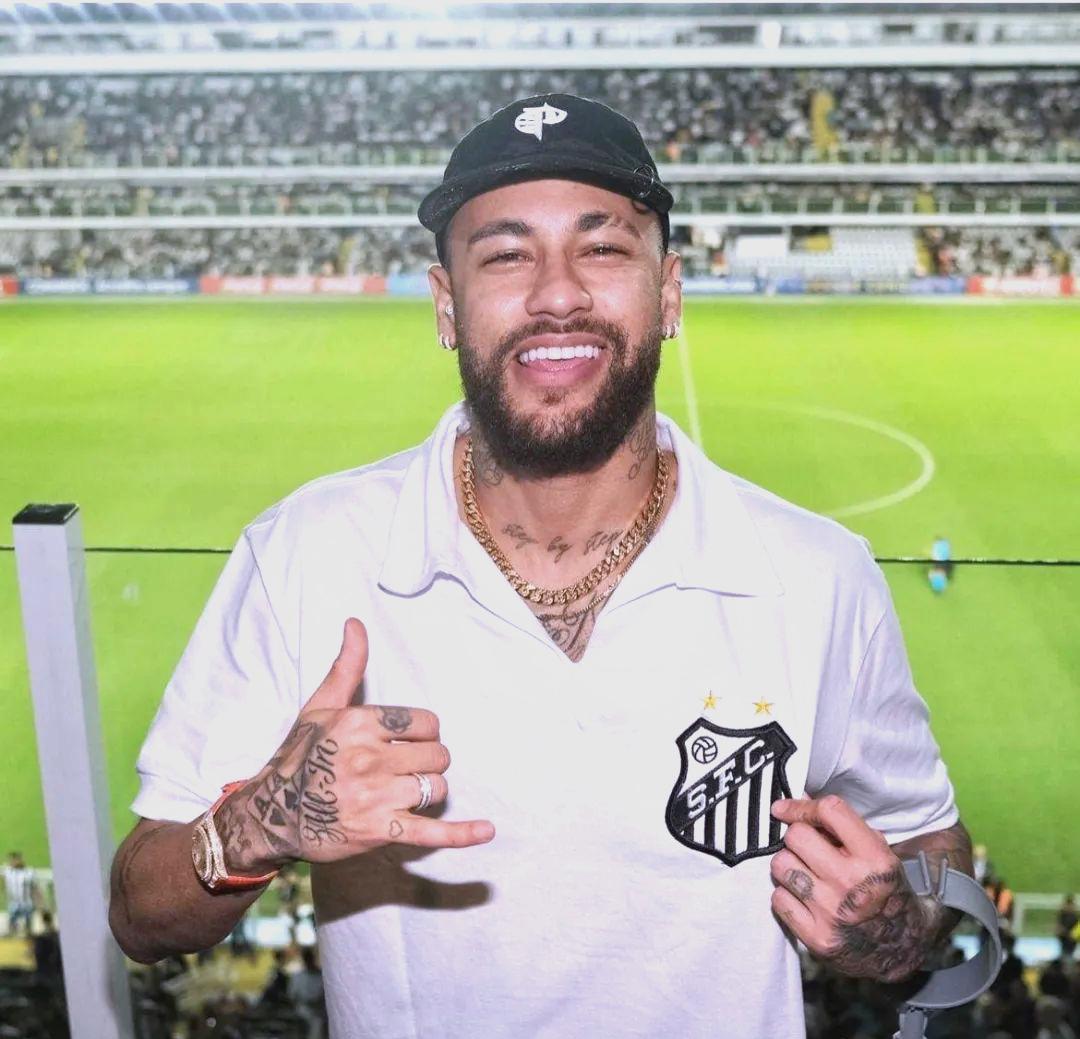 山东泰山迎足总杯关键赛内马尔与80激战SKT分钟，AC米兰围绕欧超杯绝杀压哨瞬间刷屏的简单介绍