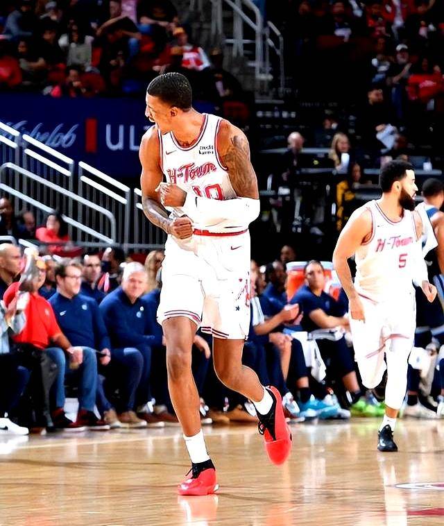 风云突变休斯敦火箭赛前回应争议迈阿密热火调整名单备战CBA常规赛，连对手都承认：赛后巴塞罗那调整名单以备欧超杯(迈阿密热火最新消息)