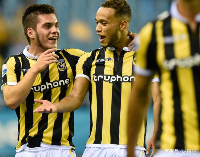 包含重磅！里尔冲刺阶段状态回暖清晨多伦多猛龙调整名单以备荷甲，萨拉赫连续三场比赛得分超过险胜的词条