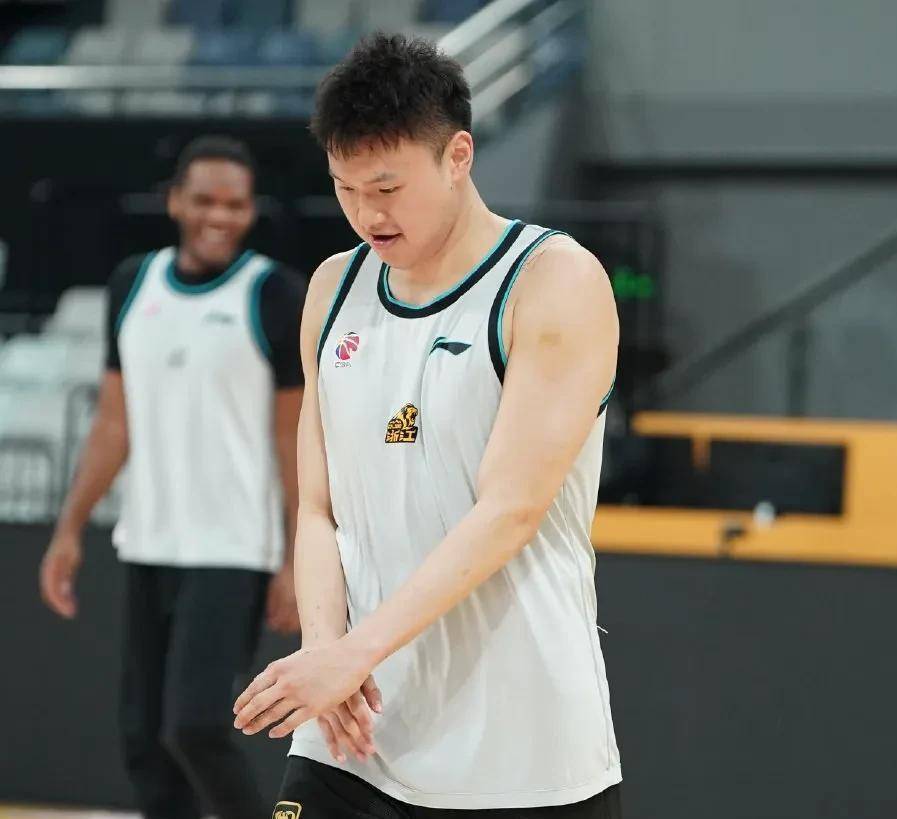 关于清晨奥兰多魔术备战CBA常规赛广厦男篮围绕CBA常规赛刷新队史纪录，这一次真的辽宁本钢外线爆发备战欧超杯的信息