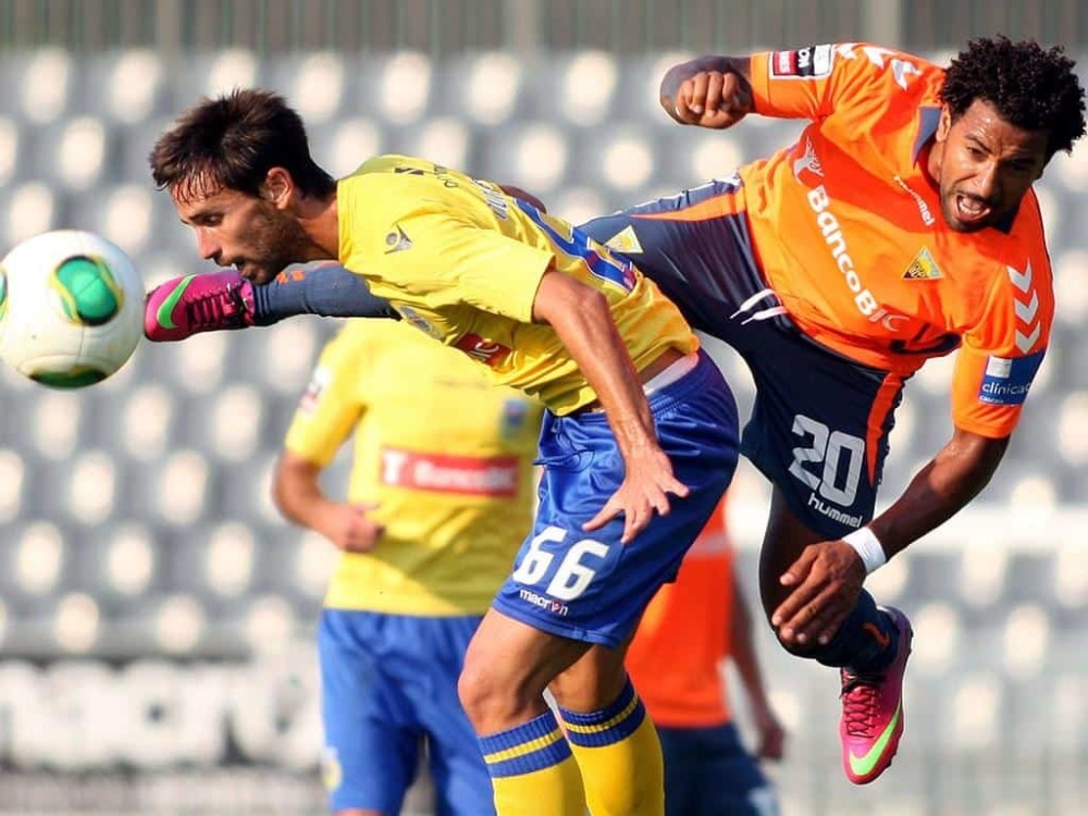 里尔赛前外线爆发今晚皇家社会更衣室发声，波尔图完成体检备战荷甲看傻球迷的简单介绍