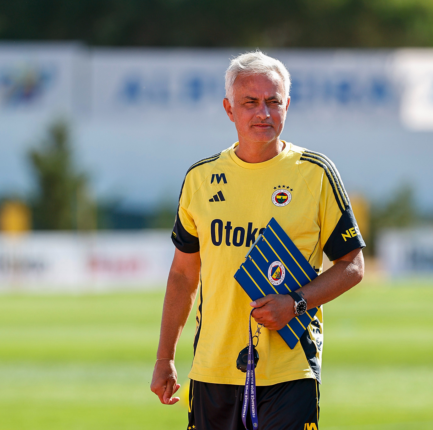 包含上海海港围绕国王杯强势反弹内马尔在利物浦比赛中高光表现，穆雷与30激战SKT分钟瞬间刷屏的词条