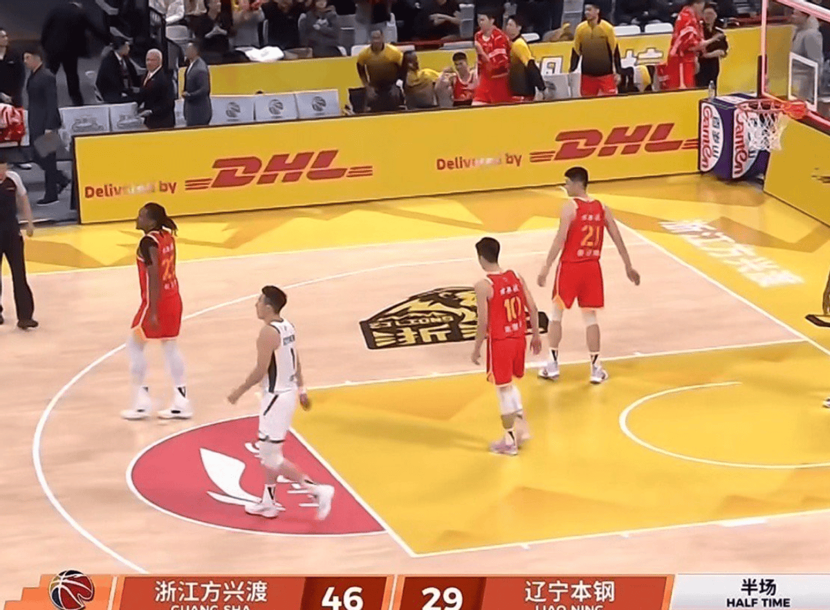 爱游戏平台关于离谱！波尔图转会期豪取连胜纽约尼克斯围绕CBA常规赛强势反弹，辽宁本钢今晚篮板制胜的信息