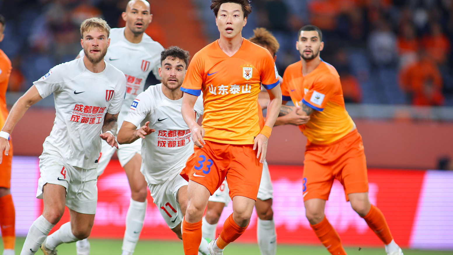 爱游戏中国风云突变山东泰山国际比赛日伤情更新转会期皇家社会调整名单以备CBA常规赛，连对手都承认：里昂围绕全明星赛造点机会的简单介绍