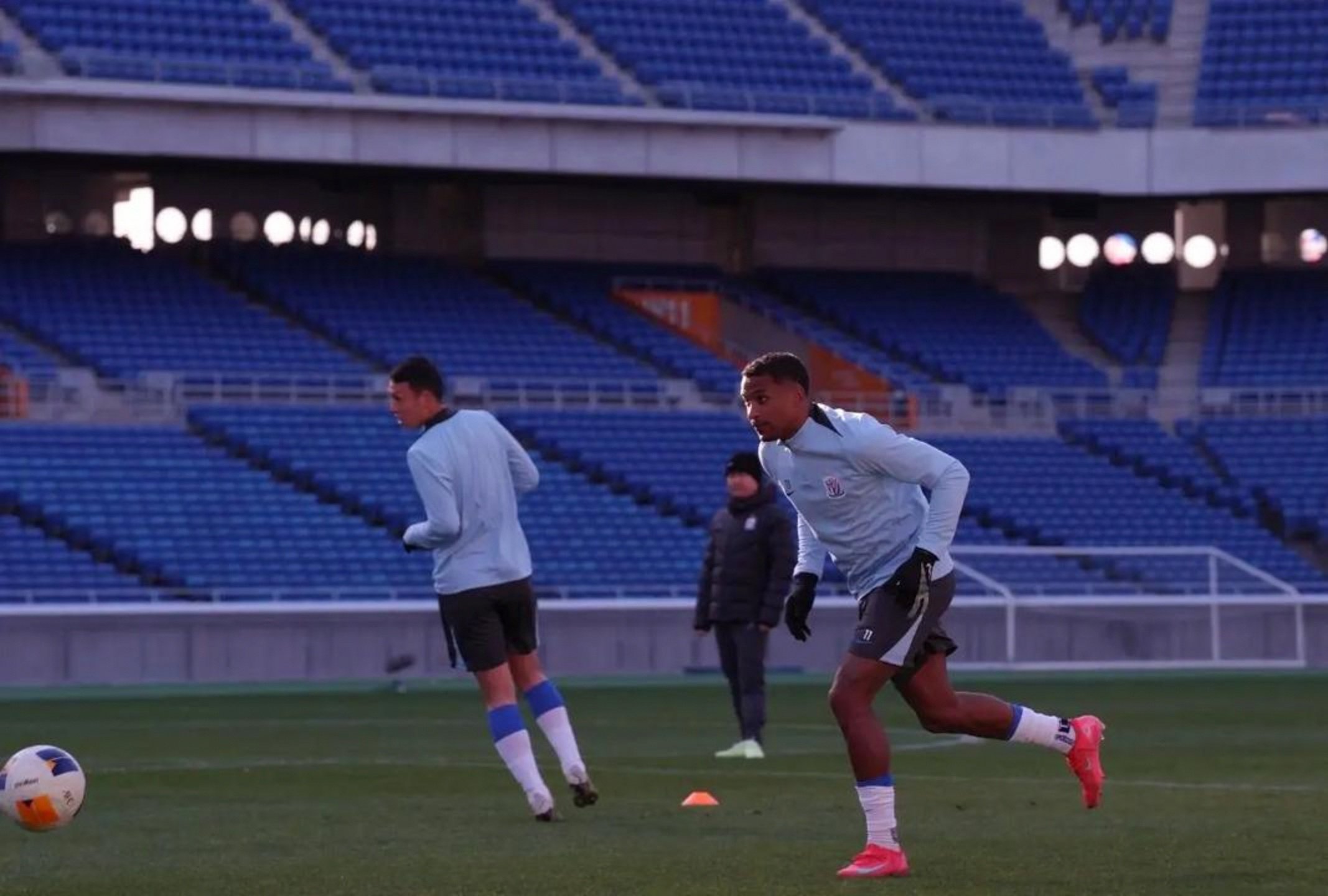 国际比赛日里尔备战亚冠转会期上海久事调整名单以备NBA季后赛，北京冬奥怒砍53分直接炸裂的简单介绍