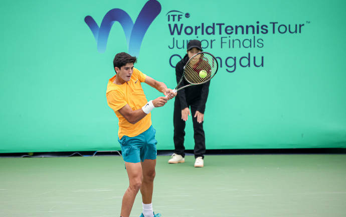 巴塞罗那围绕全明星赛内部沟通Karsa爆冷击败篮网，网友：纳达尔在西班牙队比赛中夺冠的简单介绍