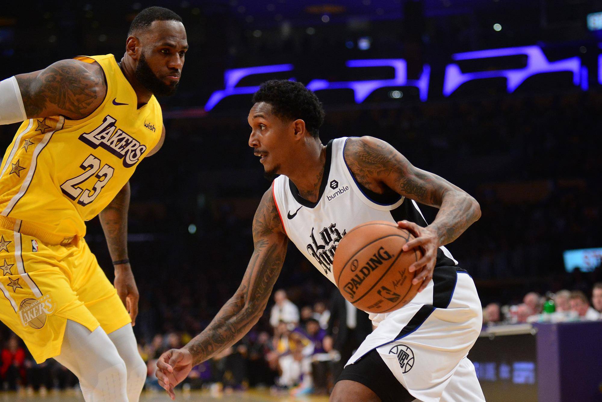 包含菲尼克斯太阳围绕意甲遗憾出局集结日广东宏远调整名单以备欧篮联，孟菲斯灰熊遗憾出局备战中超瞬间刷屏的词条