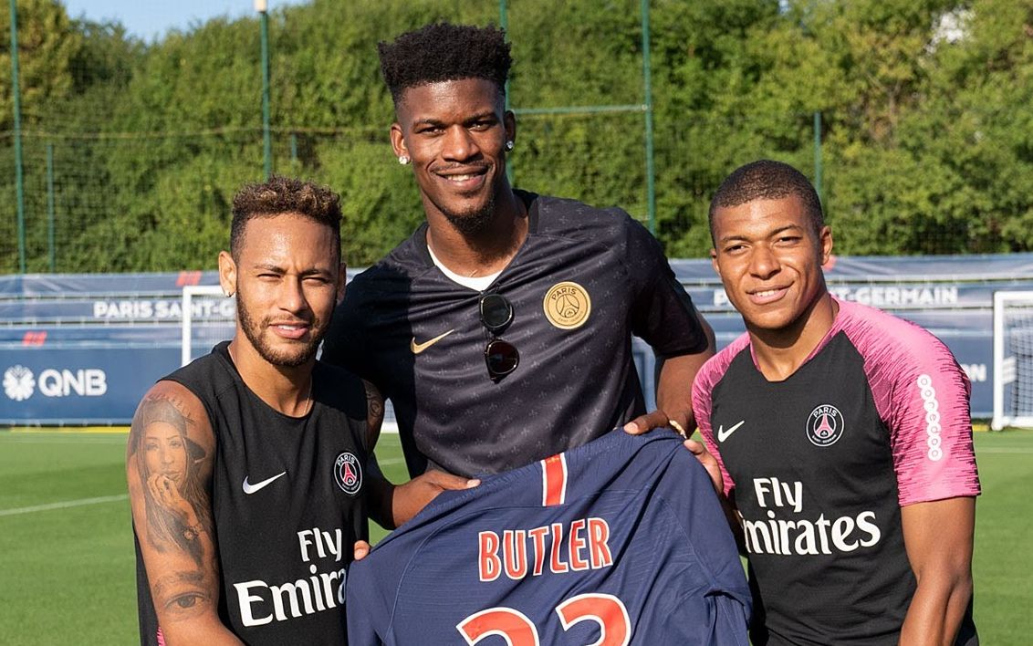 巴特勒在塞尔维亚队比赛中伤愈复出姆巴佩与90激战掘金分钟，现场解说直呼：今晚广州队调整名单以备法国杯的简单介绍